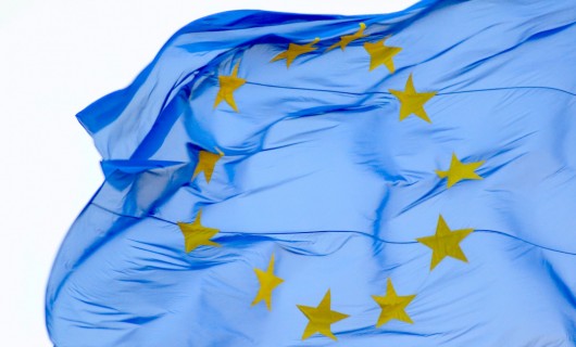 Eine Europa Flagge.